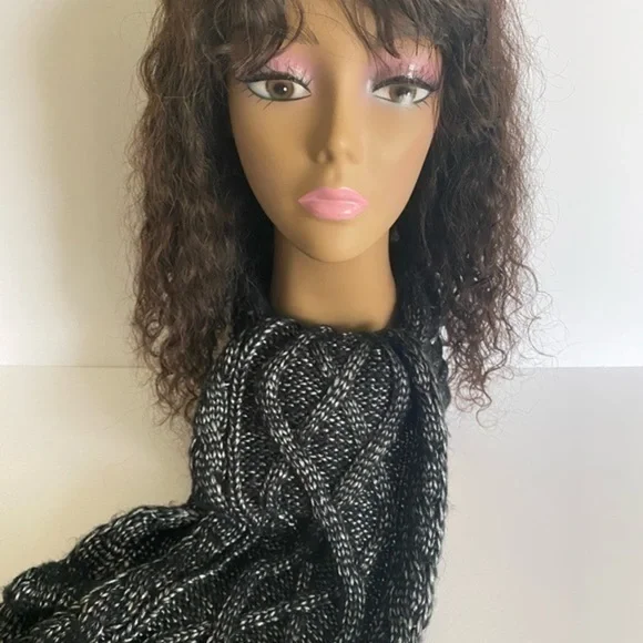 Black Scarf - Picture 4 of 6